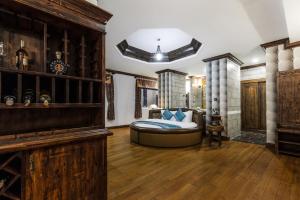 ibiza riverfront hotel