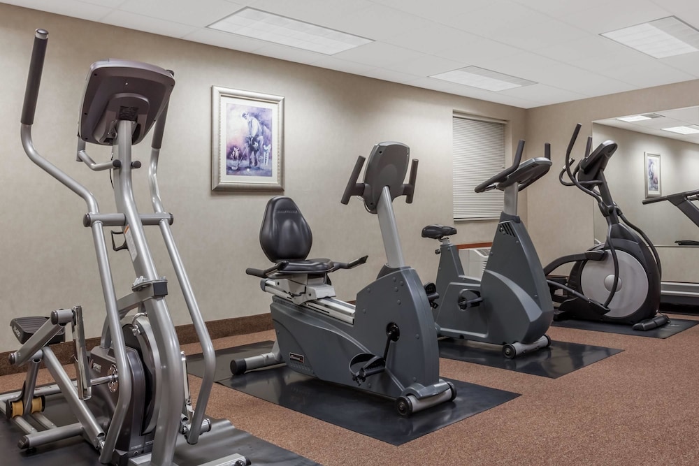 Howard Johnson By Wyndham Evansville East,Indiana>>Evansville,3 star
