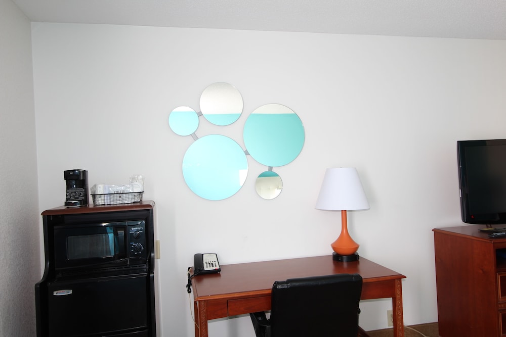 Howard Johnson By Wyndham Evansville East,Indiana>>Evansville,3 star