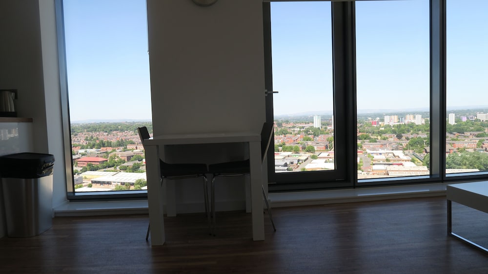 quay apartments