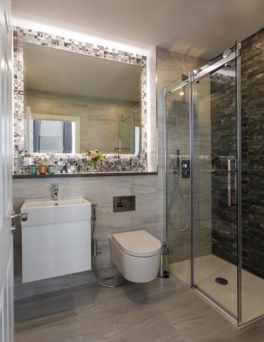 baker street apartments by viridian apartments
