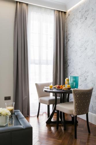 baker street apartments by viridian apartments