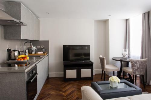 baker street apartments by viridian apartments