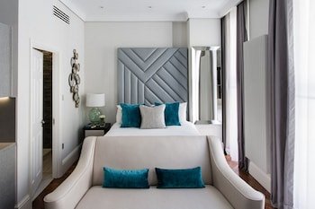 baker street apartments by viridian apartments
