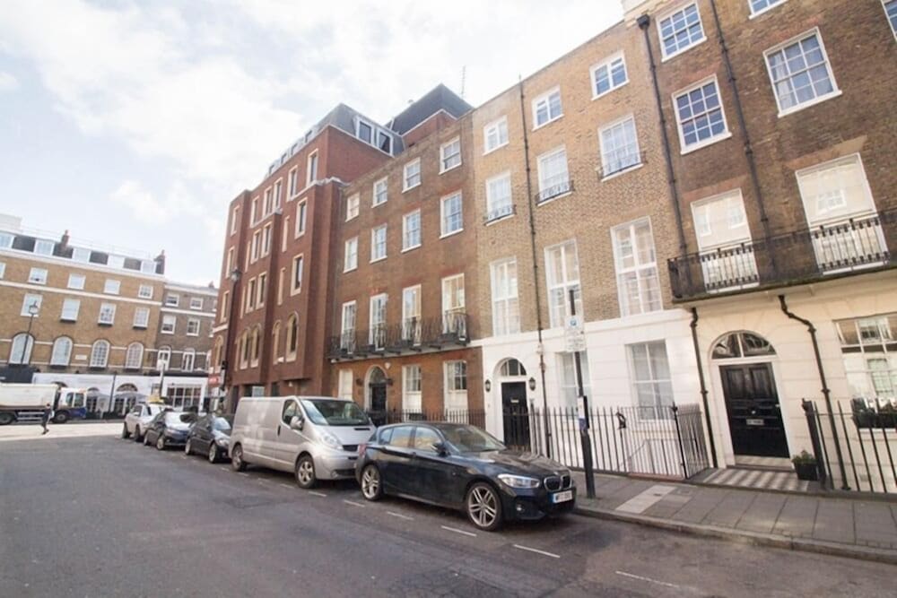 baker street apartments by viridian apartments