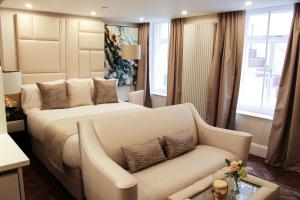 baker street apartments by viridian apartments