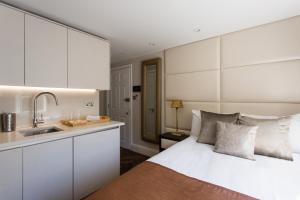baker street apartments by viridian apartments