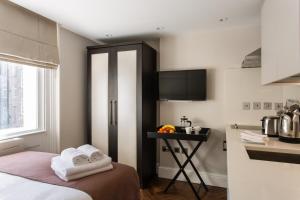 baker street apartments by viridian apartments