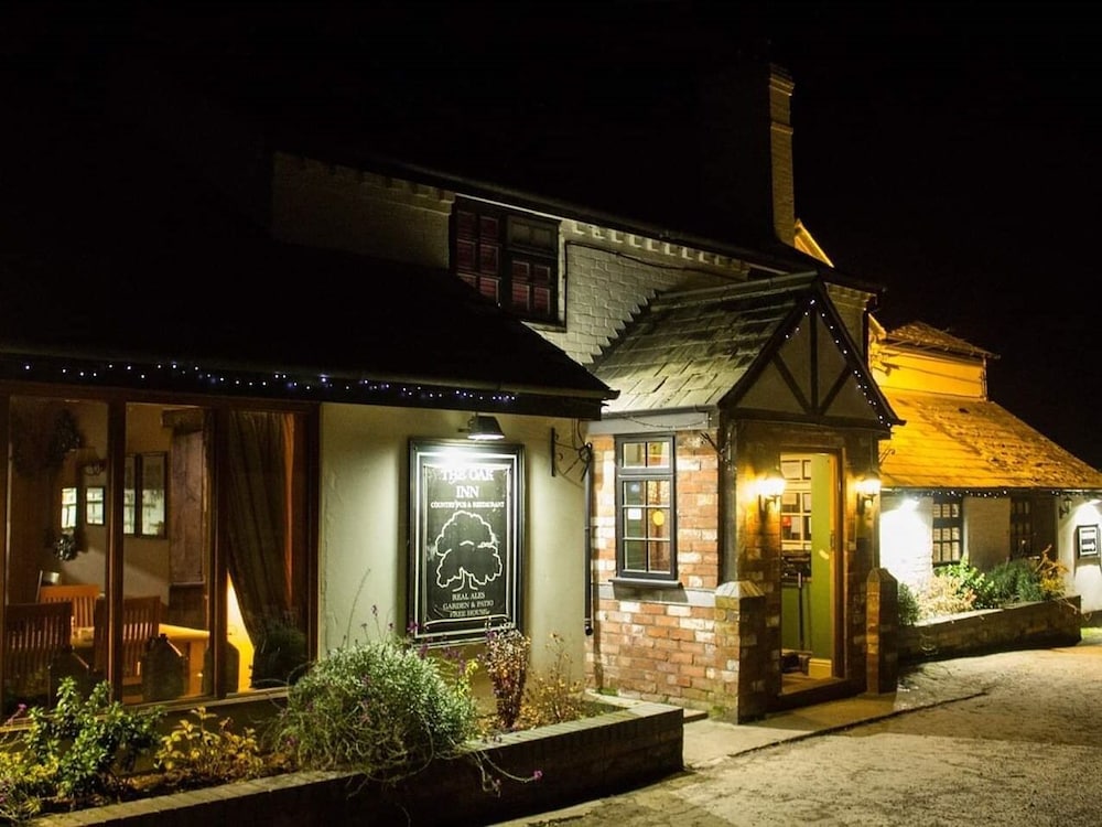 the oak inn staplow