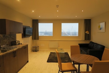 quay apartments clarence house