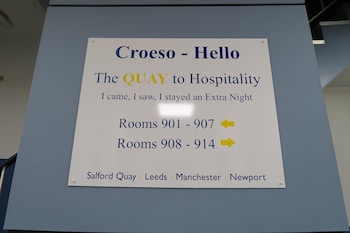 quay apartments clarence house