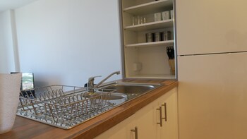 quay apartments clarence house