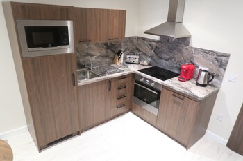 quay apartments clarence house