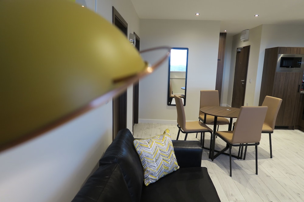 quay apartments clarence house