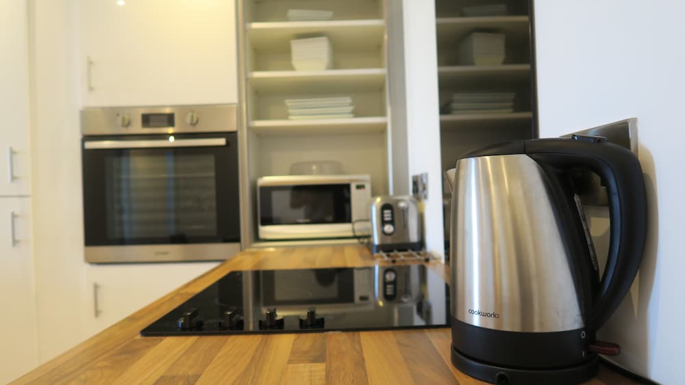 quay apartments clarence house