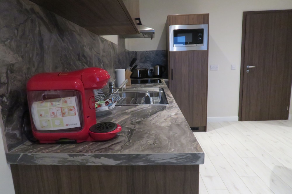 quay apartments clarence house