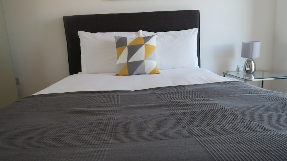 quay apartments clarence house