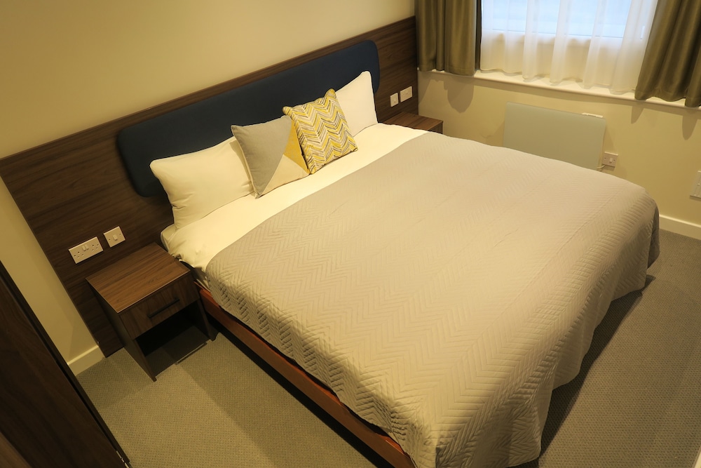 quay apartments clarence house