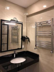 victoria hotel and lounge