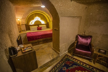 royal cave hotel