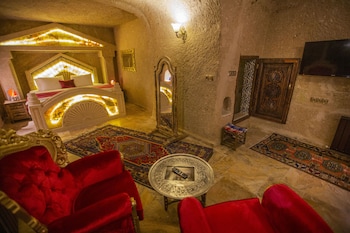 royal cave hotel