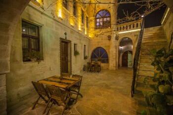 royal cave hotel