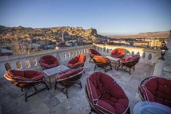 royal cave hotel