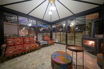 Arte Cave Hotel,,3 star