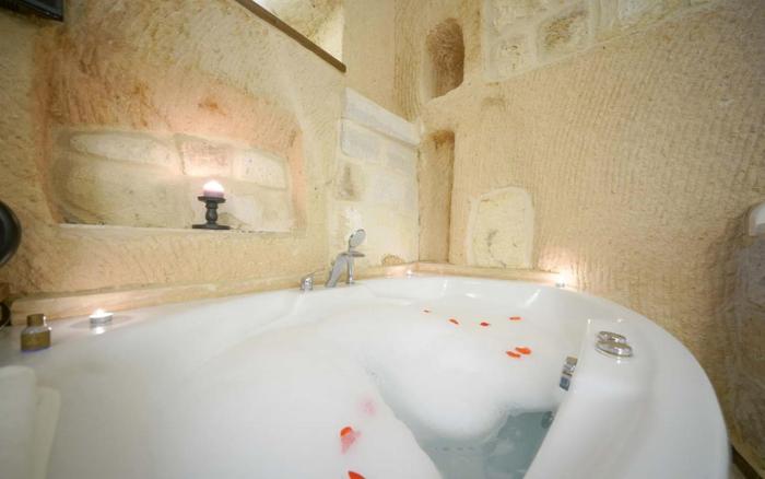arte cave hotel