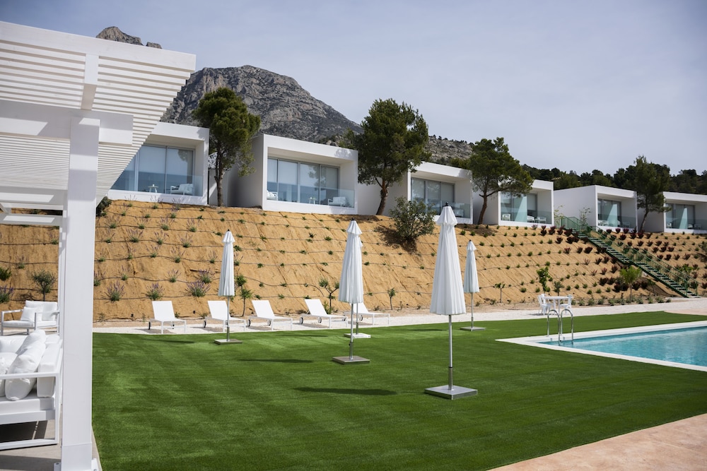 puig campana nature suites hotel and btt