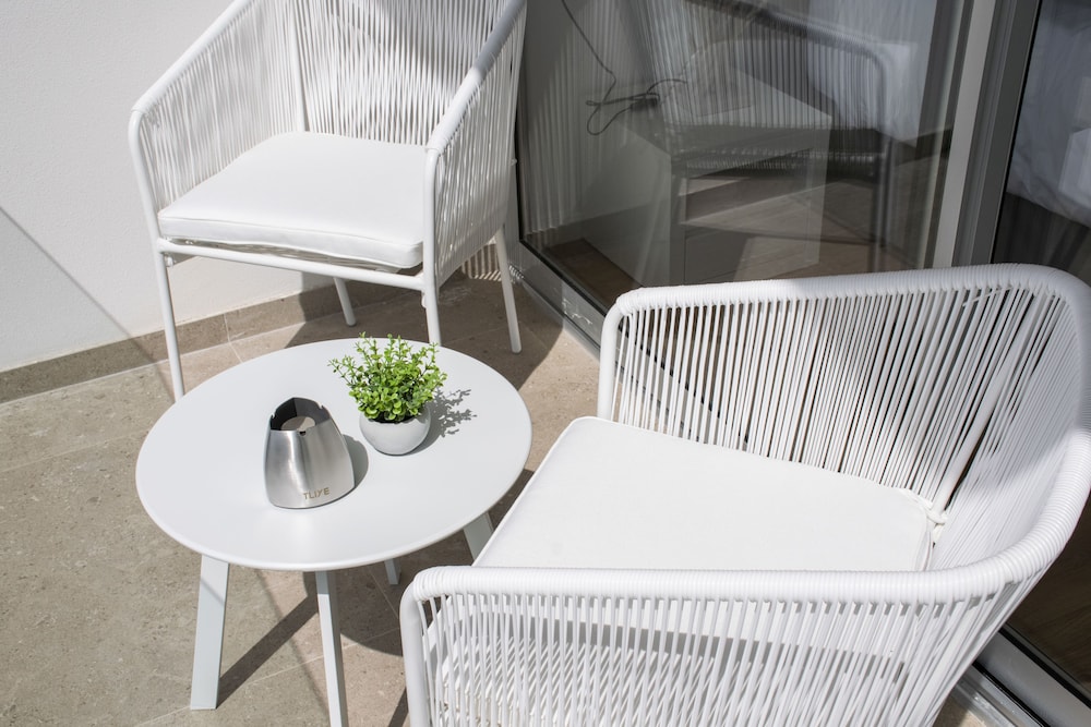 puig campana nature suites hotel and btt