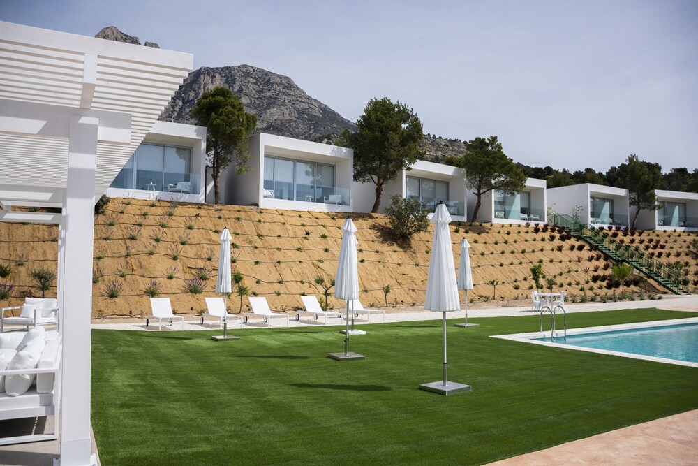 puig campana nature suites hotel and btt