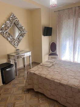 hostal flor de lis lojo