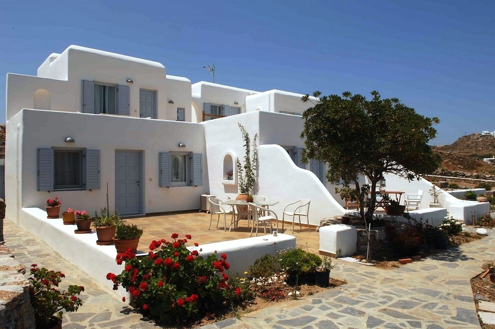 lino apartments