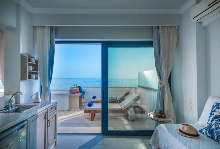 pyrgos blue