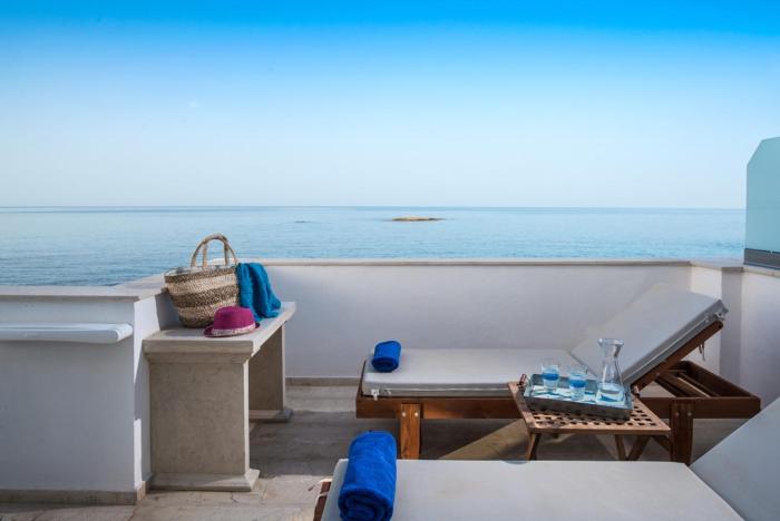 pyrgos blue
