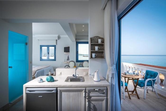 pyrgos blue