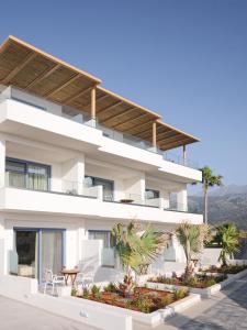 pyrgos blue