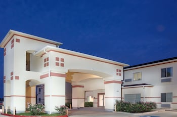 Super 8 By Wyndham Brenham Tx,Brenham>>Bleiblerville,3 star