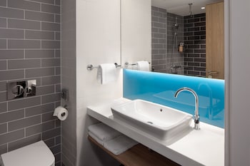 holiday inn express aarburg oftringen an ihg hotel