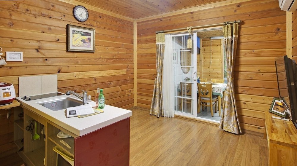 hwacheon parprika yellow pension