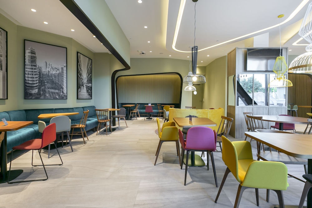 hampton by hilton alcobendas madrid