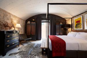 Llimona Suites,Girona>>Corca,2.5 star