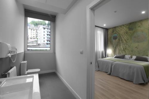 eibarrooms auto check in