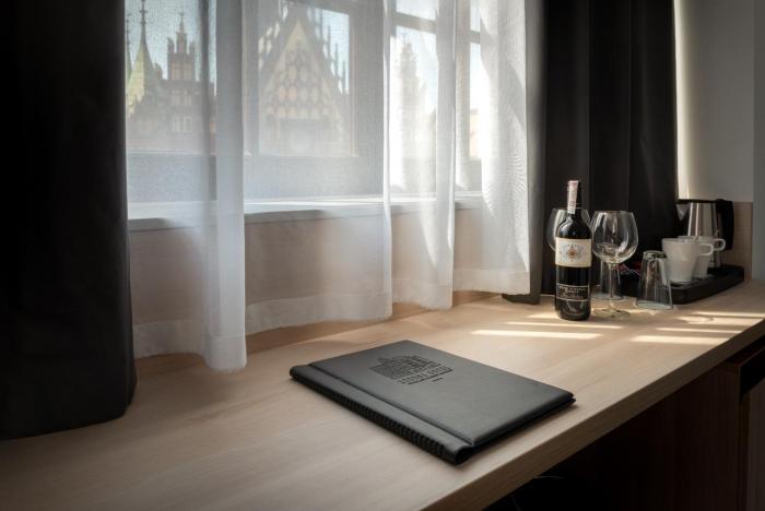 korona hotel wroclaw market square