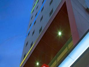 amaris hotel tendean