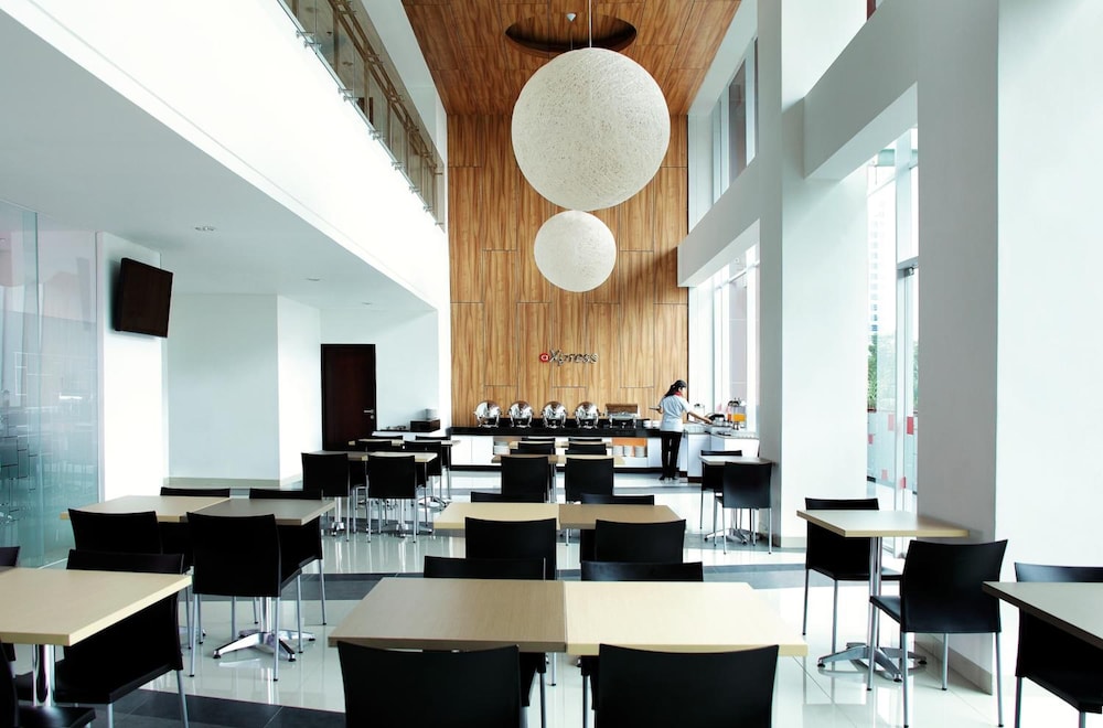 amaris hotel tendean