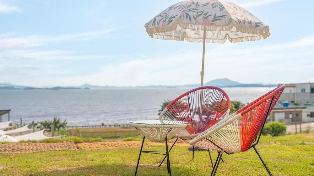 canada sunset village