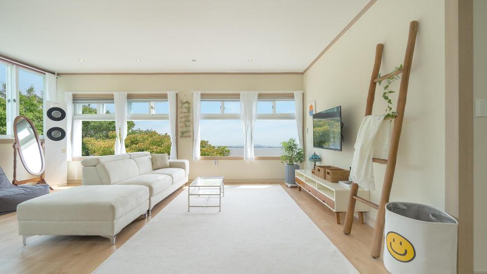 canada sunset village