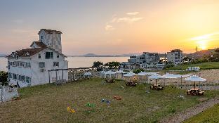 canada sunset village